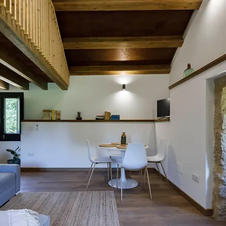 Hermoso Molino A Pie De Rio By