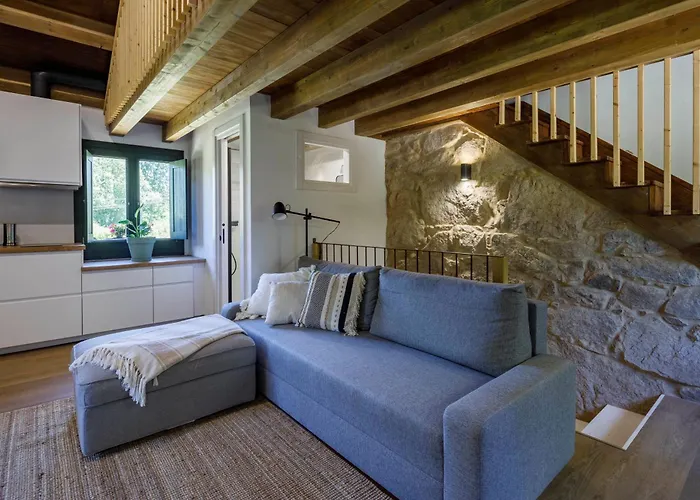 Hermoso Molino A Pie De Rio By *